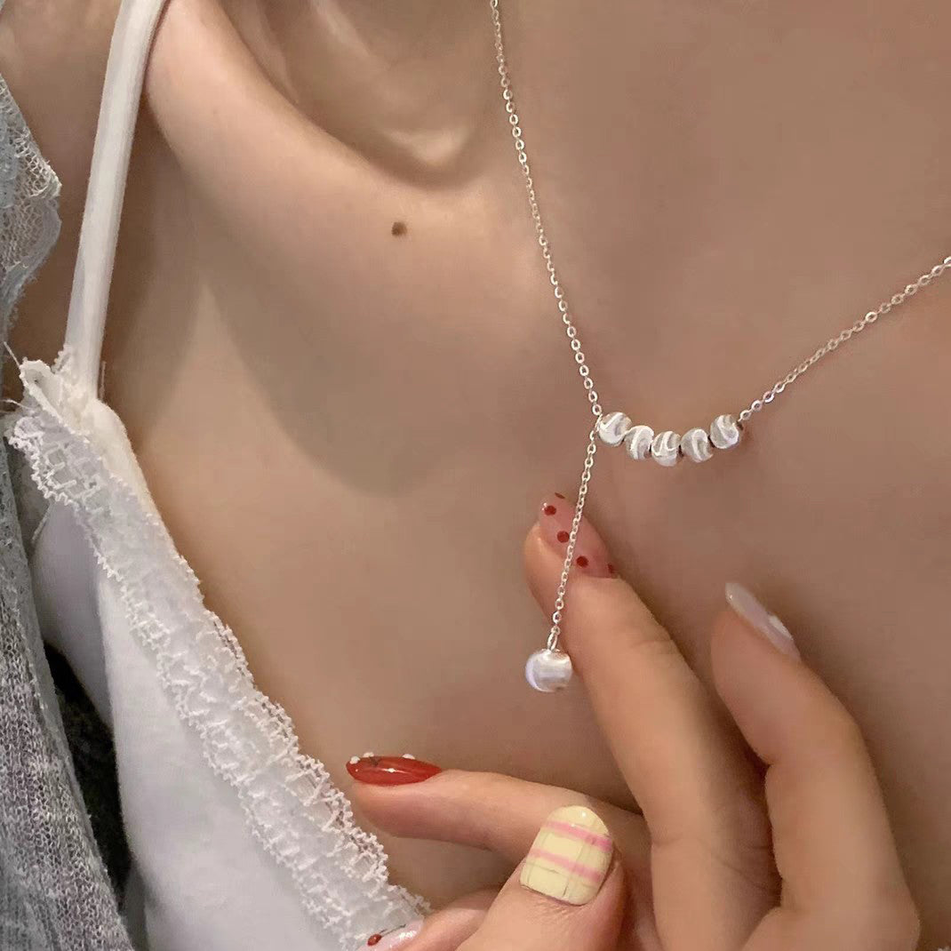 Collana regolabile con nappina e perline spazzolate in argento sterling 999