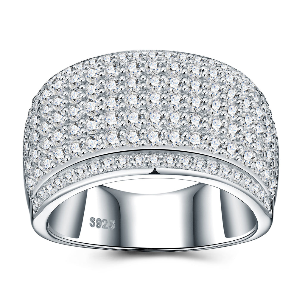 A Luxurious, Fashionable, And Trendy Silver Ring Set With Top-quality Moissanite, Crafted From S925 Silver With A Platinum-plated Finish