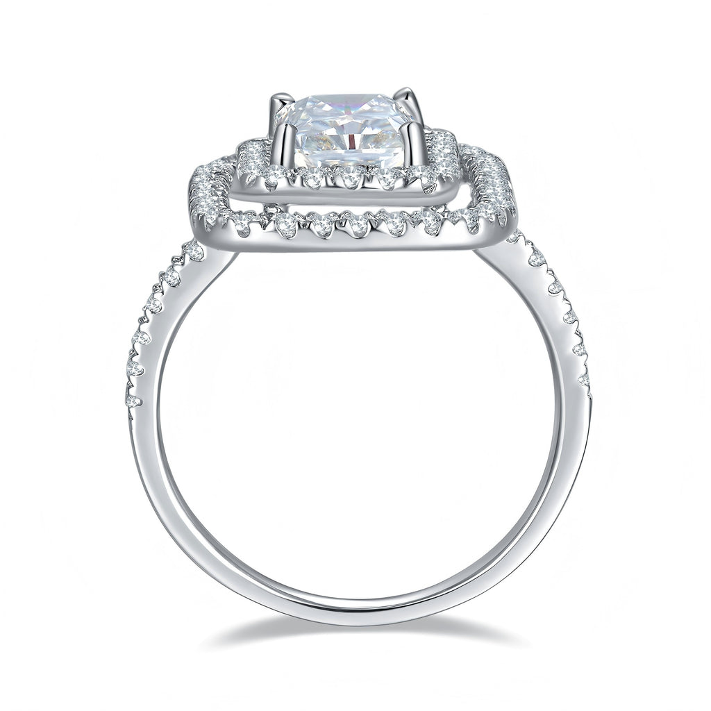 Un anello in argento S925 lussuoso, alla moda e di tendenza