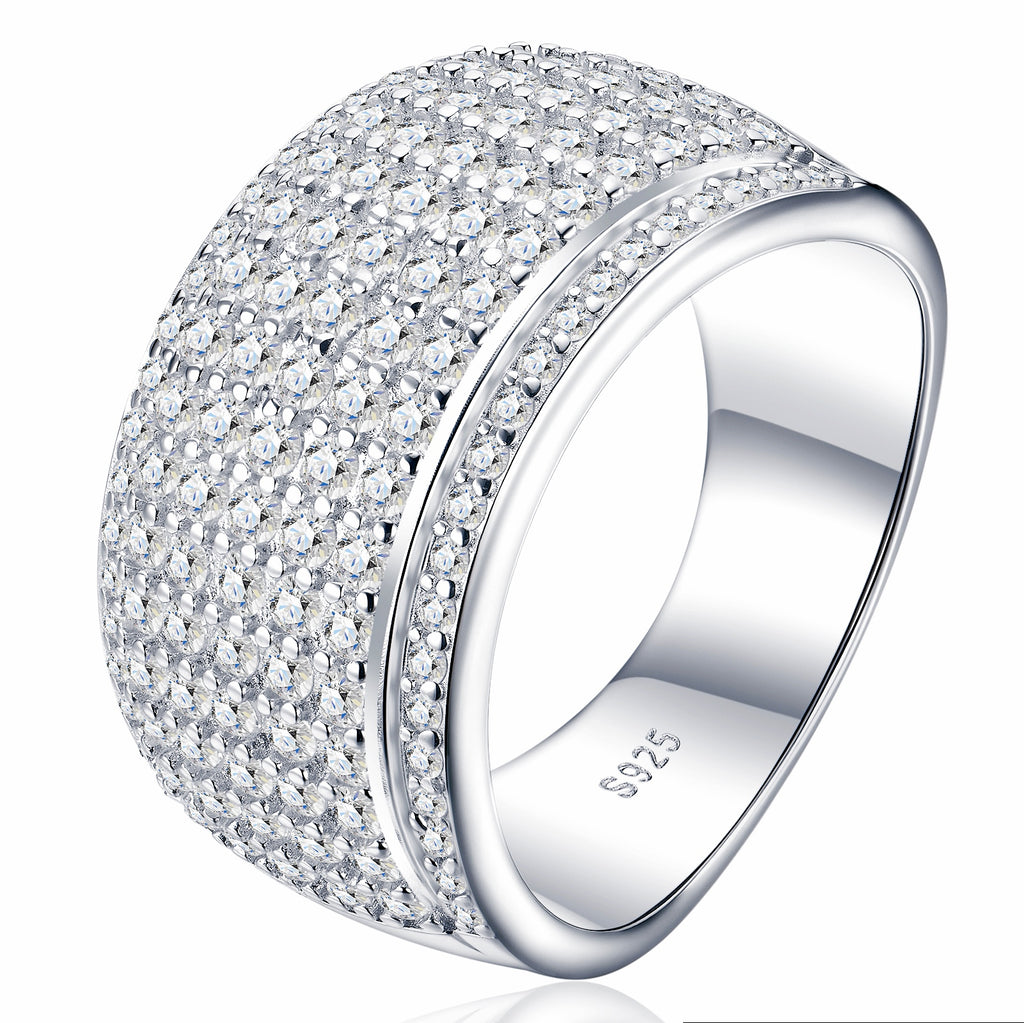 A Luxurious, Fashionable, And Trendy Silver Ring Set With Top-quality Moissanite, Crafted From S925 Silver With A Platinum-plated Finish