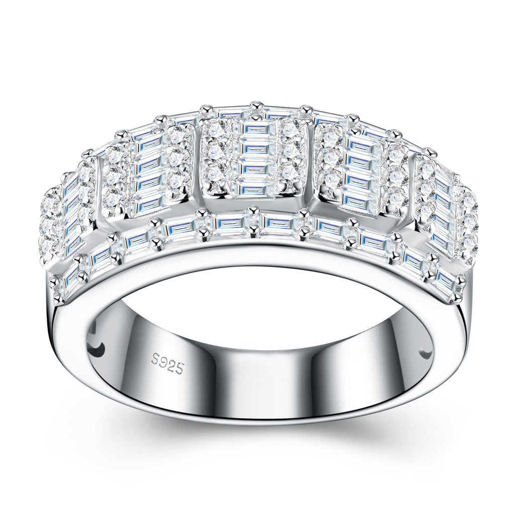 A Luxurious, Fashionable, And Trendy Silver Ring Set With Top-quality Moissanite, Crafted From S925 Silver With A Platinum-plated Finish